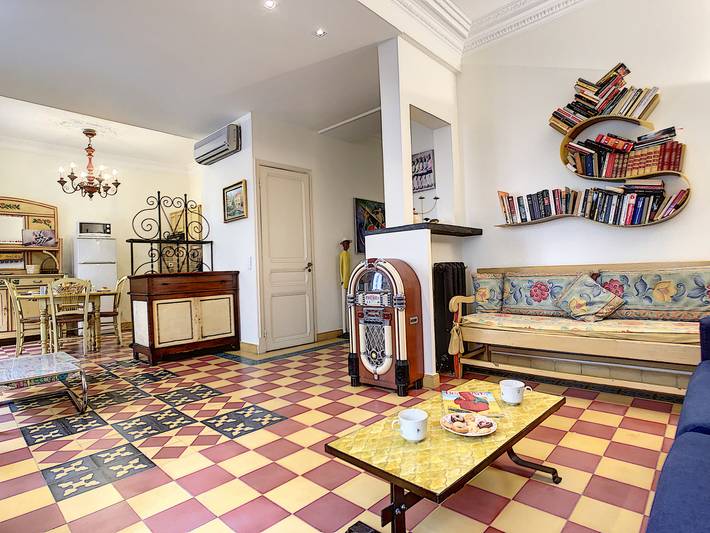 Appartement entier, N&J - Sixties - Central - Très proche mer - Rétro in Nice, Côte méditerranéenne (France)