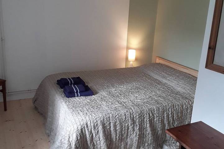 Location de vacances pour 8 personnes, avec terrasse et jardin à Plouégat-Guérand - 4