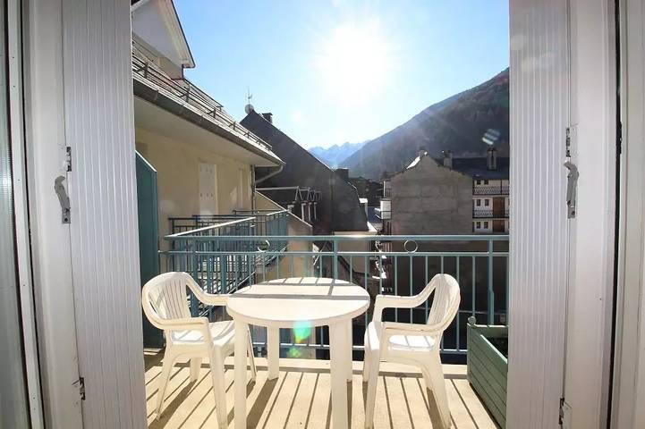 Gîte pour 7 personnes, avec balcon et vue dans Office de Tourisme de Saint Beat - 3