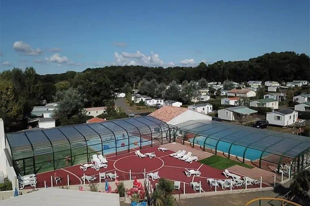 Camping 4 étoiles - Piscine in Saint-Christophe-du-Ligneron, Vallée de la Loire