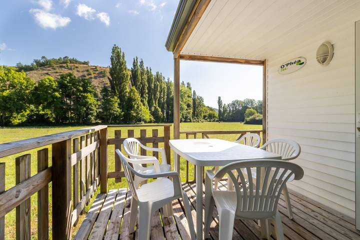 Casa mobile 'Le Panoramique' con piscina condivisa, terrazza privata e Wi-Fi in Saint-Pompont, Périgord Noir