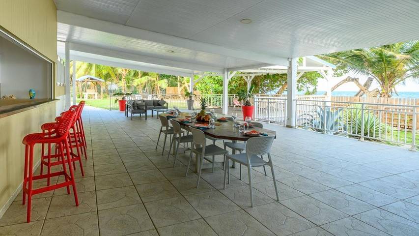 Location de vacances pour 16 personnes, avec vue ainsi que piscine et jardin dans Anse Caffard - 3