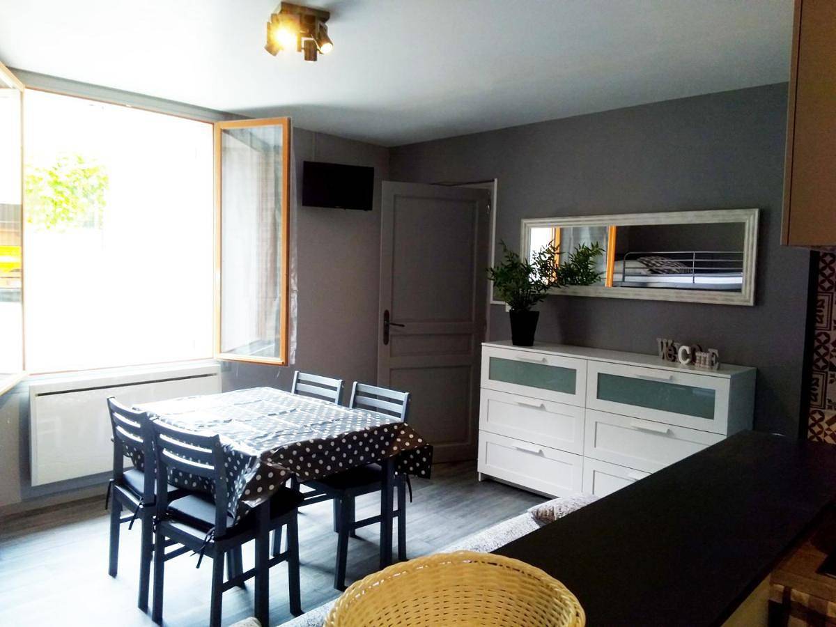 Appartement entier, Les Studios proche du Mont Ventoux in Mazan, Parc naturel régional du Mont-Ventoux