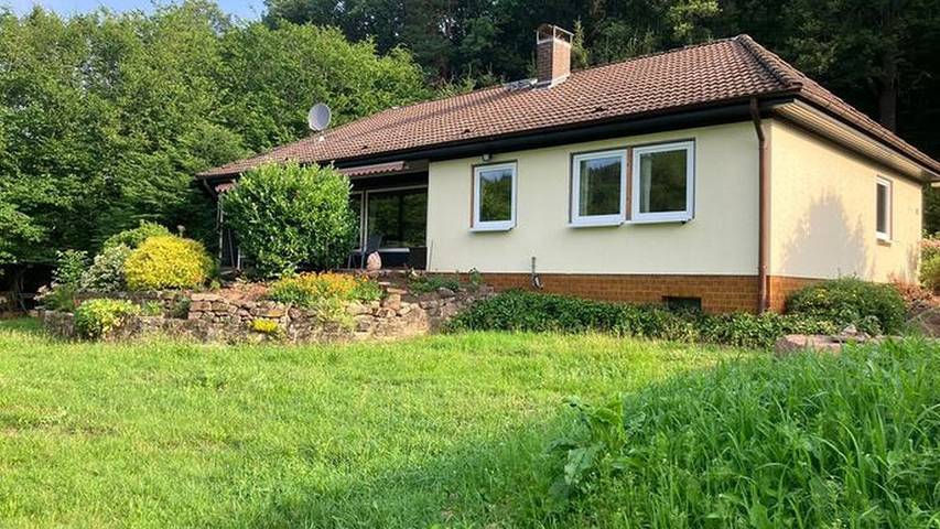 Ferienhaus für 6 Personen, mit Terrasse und Garten in Bad König