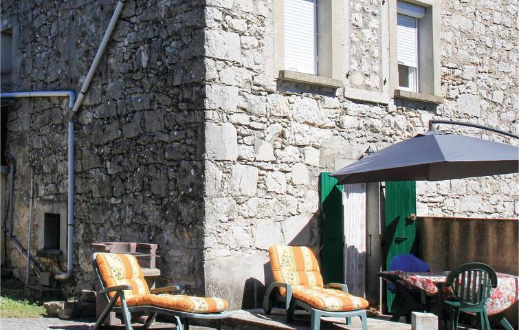Ganze Ferienwohnung, Labeaume Gartenwohnung mit TV & Küche in Labeaume, Ardèche