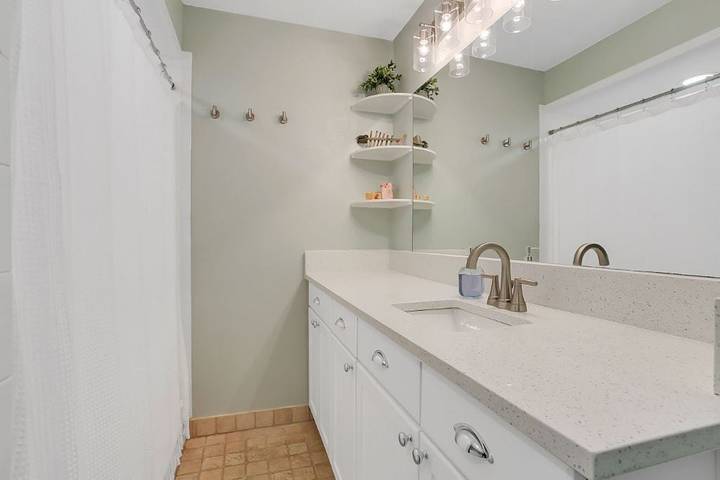 Ferienhaus für 6 Personen, mit Terrasse und Garten - 1