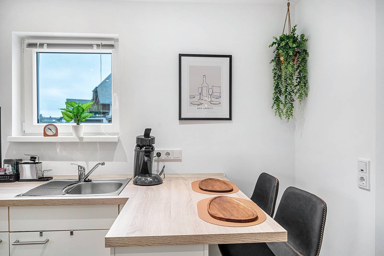 Entire studio, Studio Apartment 'Gateway to Hochwald' with Wi-Fi in Thomm, Landkreis Trier-Saarburg