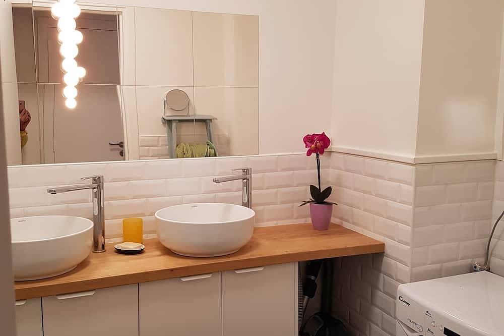 Appartement entier, Appartement spacieux et lumineux aux portes de Paris in Ivry-sur-Seine, Val-de-Marne