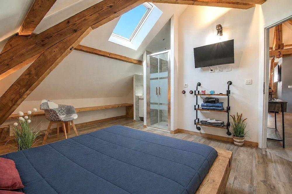 Ganze Wohnung, ✨ L'Ecrin Précieux – Air Conditioning, Spa, Sauna, 2 Master Suites & Fitness Area in Cluses, Region Bonneville