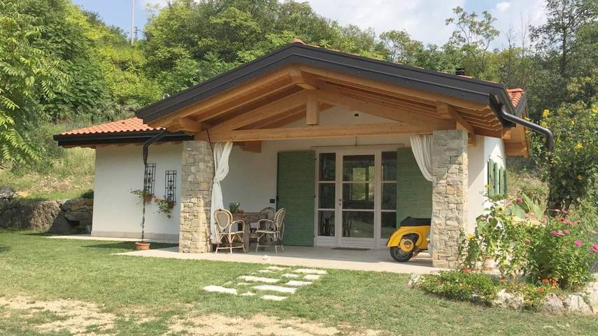 Ferienhaus für 4 Personen, mit Terrasse und Garten sowie Ausblick
