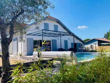Cottage pour 8 personnes, avec jardin et piscine à Rion-des-Landes