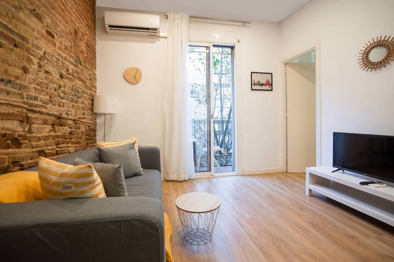 Apartamento entero, 2sic1033 Bright flat near Sagrada Familia in Centro Barcelona, Barcelona
