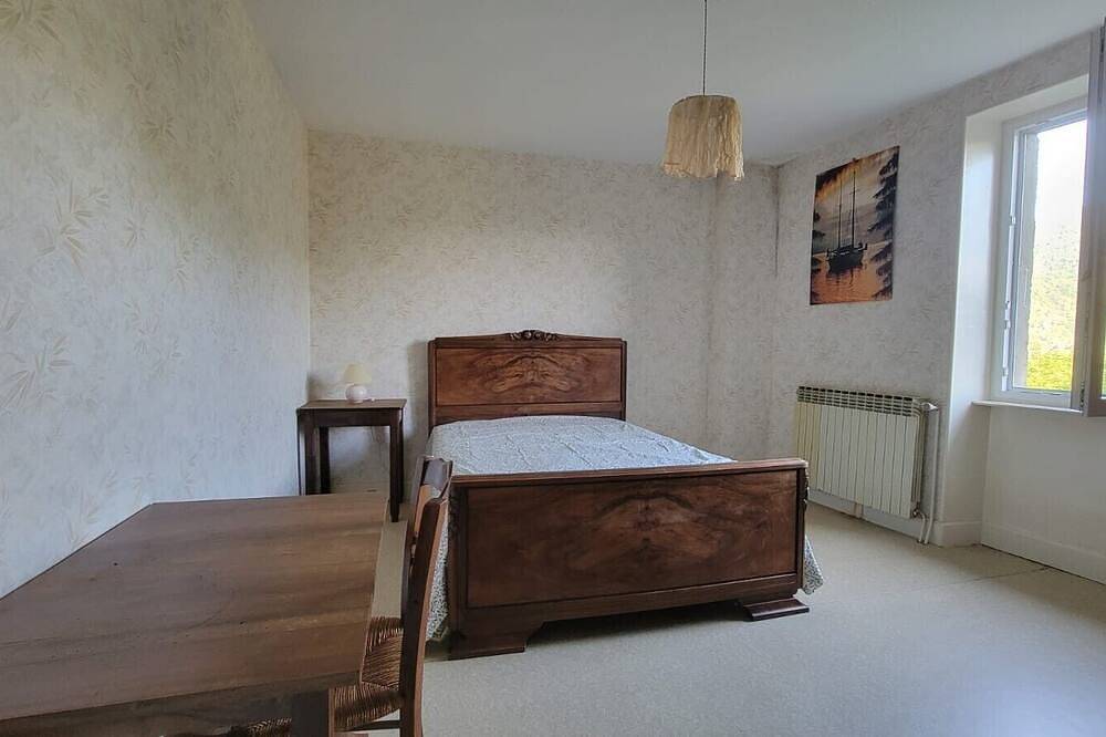 Maison de vacances « Mas Le Manoulier, 14 places » avec vue montagne, piscine privée et terrasse in Saint-Sauveur-de-Montagut, Parc naturel régional des Monts d'Ardèche