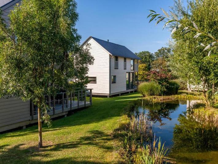 Location de vacances pour 8 personnes, avec Balcon et Sauna à Froidchapelle