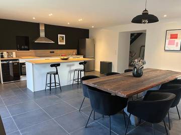 Gîte pour 6 personnes, avec jardin et terrasse, animaux acceptés à Bué