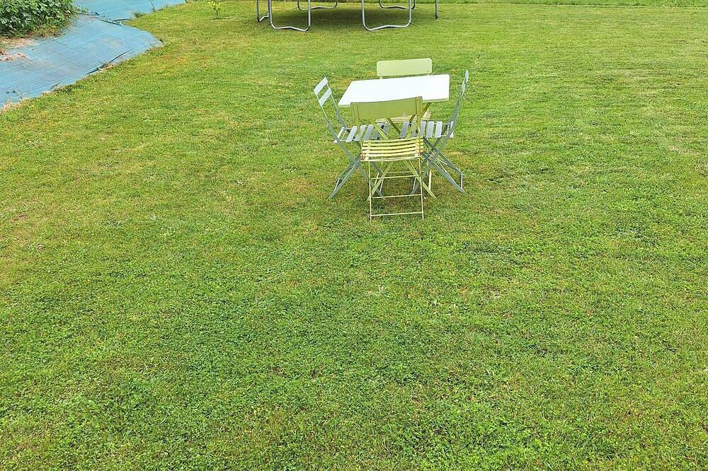 Family home. Close to golf courses, 20 minutes from Versailles. in Saint-Germain-de-la-Grange, Yvelines