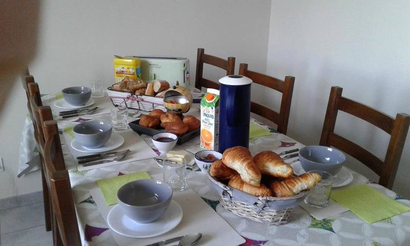 Chambre d’hôte pour 4 personnes, avec Terrasse et Jardin dans Mayenne - 3