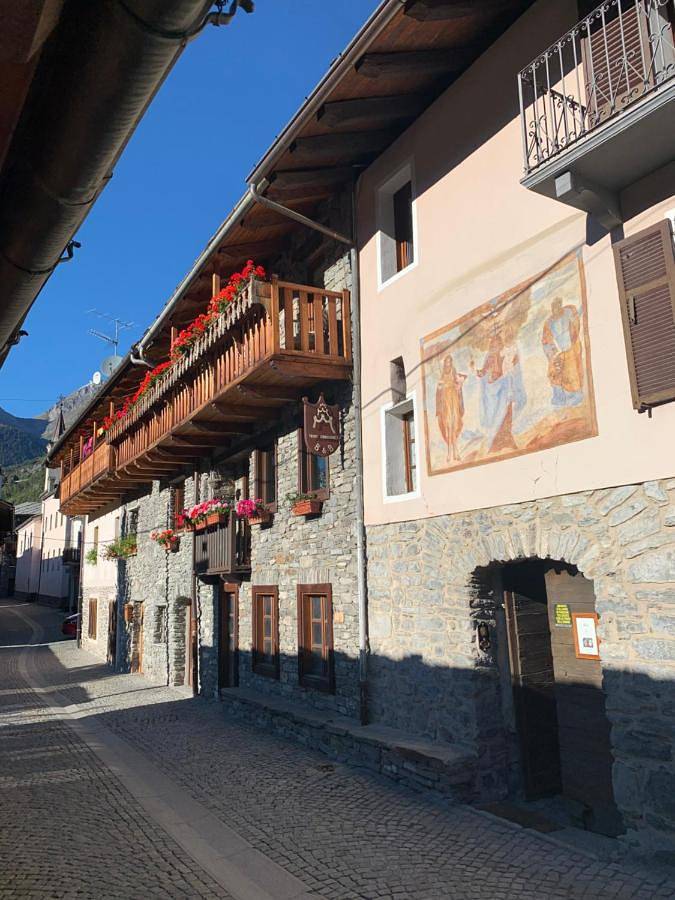 Appartement entier, Trois Couronnes - Grande Rochere Appartamento di Charme a La Salle Valle d'Aosta in La Salle, Comune di La Salle
