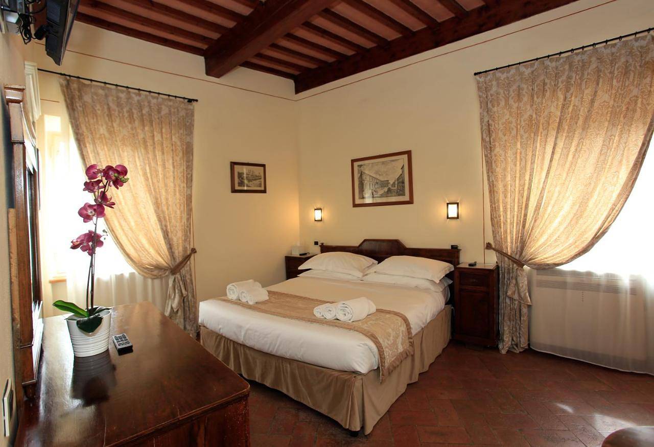 Double Room in San Gimignano, Siena e dintorni