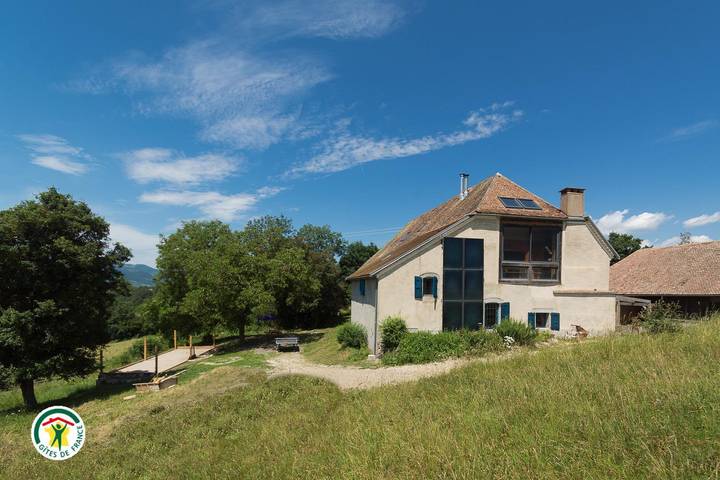 Gîte pour 8 personnes, avec Terrasse et Jardin