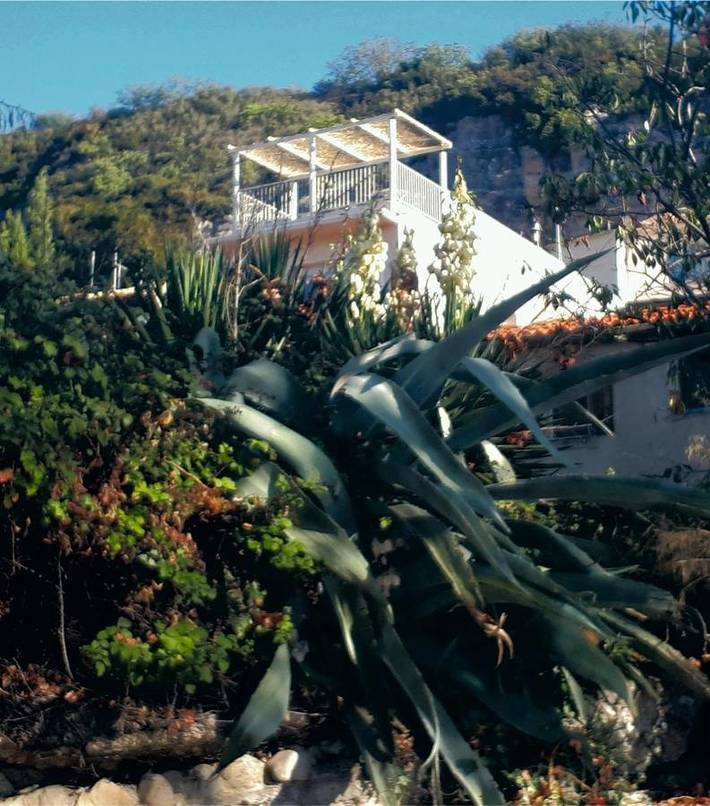 Location de vacances pour 6 personnes, avec vue et terrasse, animaux acceptés à La Caunette - 2