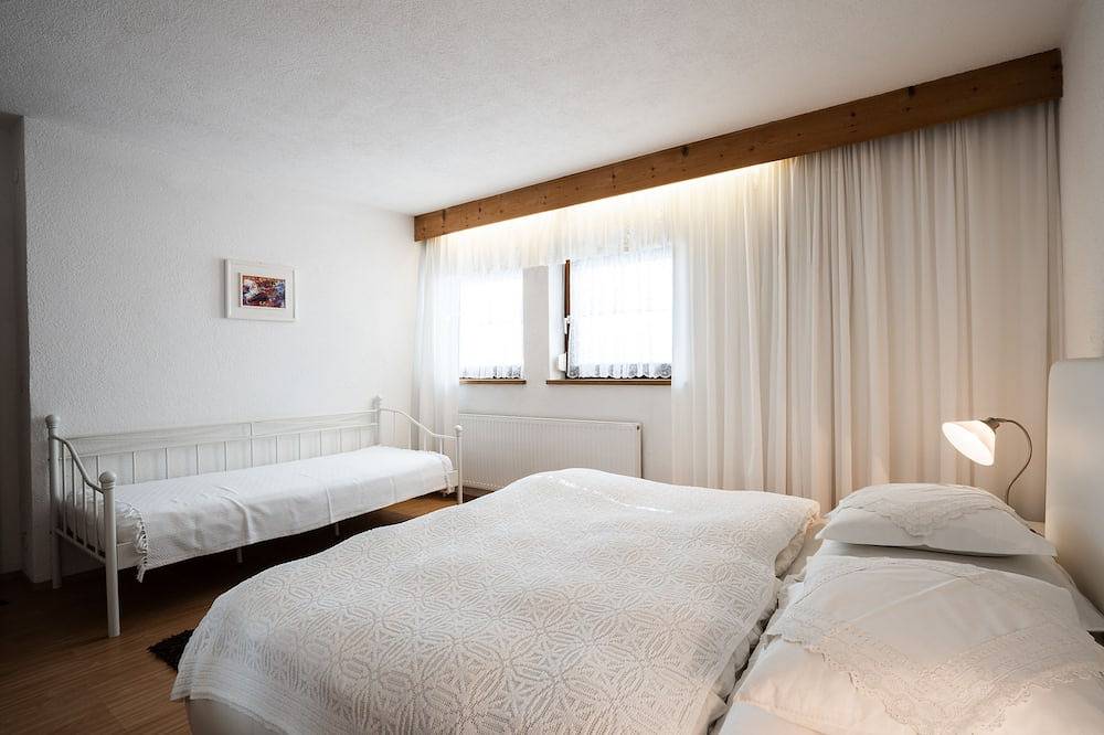 Ganze Wohnung, Geräumige Ferienwohnung mit Aussicht auf die tiroler Berge in Reith bei Seefeld, Innsbruck Land