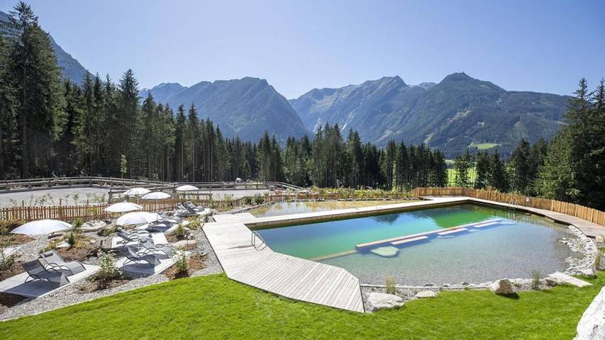 Ferienhaus für 9 Personen, mit Sauna und Garten sowie Pool