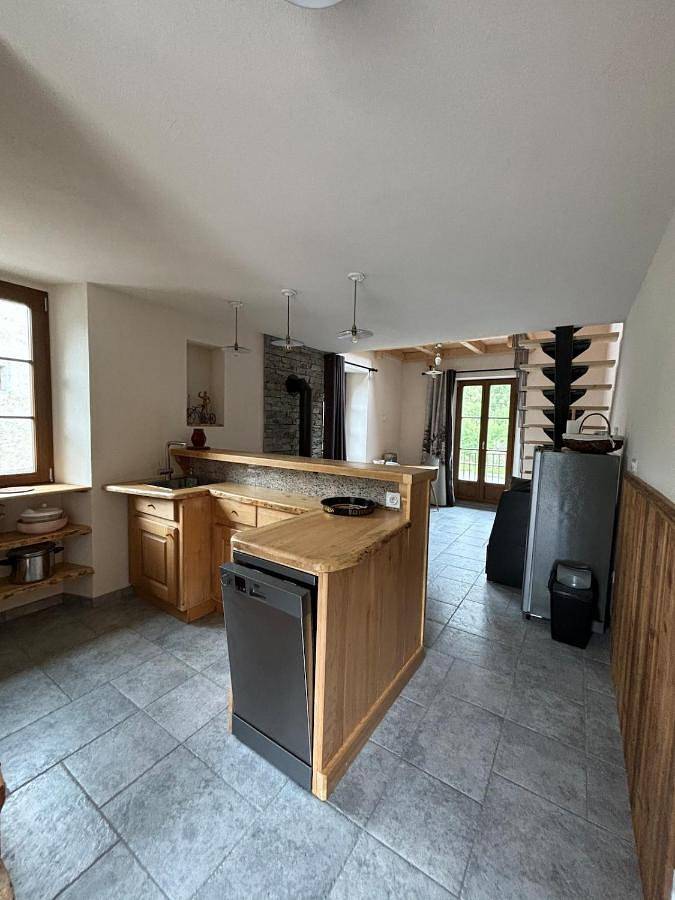 Location de vacances pour 5 personnes, avec balcon et vue à Sollières-Sardières - 2