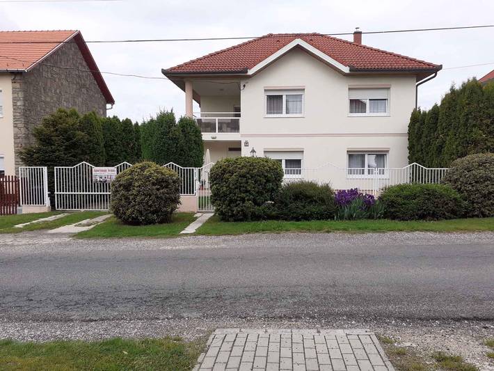 Ferienwohnung für 4 Personen, mit Garten