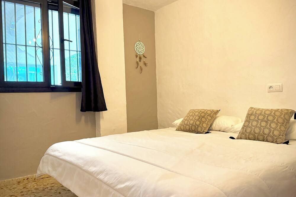 Villa Horizonte with pool and pool house, mountain and nature views in Orba, Costa Blanca