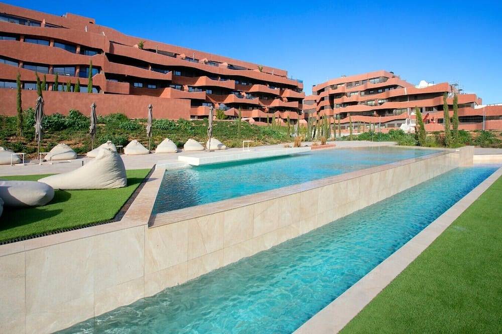 Apartamento entero, Luxury Ucam Executive | Terrace & High-Speed Wi-Fi in Molina de Segura, Interior de Murcia