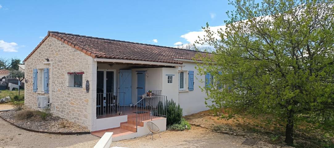 Maison familiale spacieuse avec piscine à Vagnas in Vagnas, Ardèche