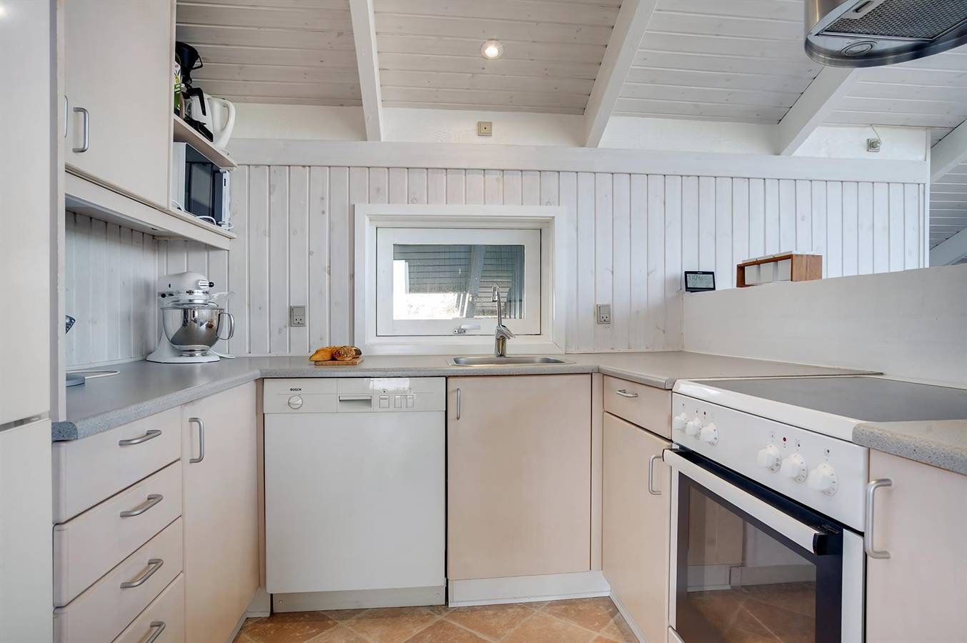 Pet friendly home in Bindslev with sauna in Tversted, Tannisbucht