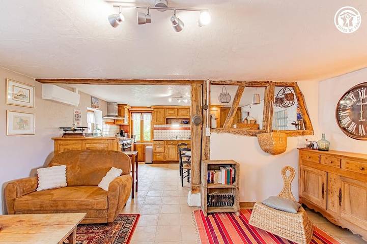 Location de vacances pour 4 personnes, avec jardin à Dampierre-en-Bresse