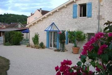 Gîte pour 2 personnes, avec terrasse et jacuzzi à Souillac