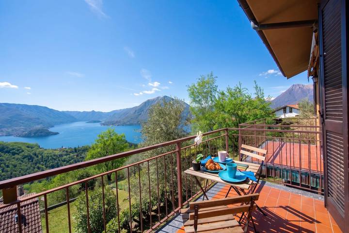 Gîte pour 5 personnes, avec Balcon et Vue sur le lac dans Perledo - 2