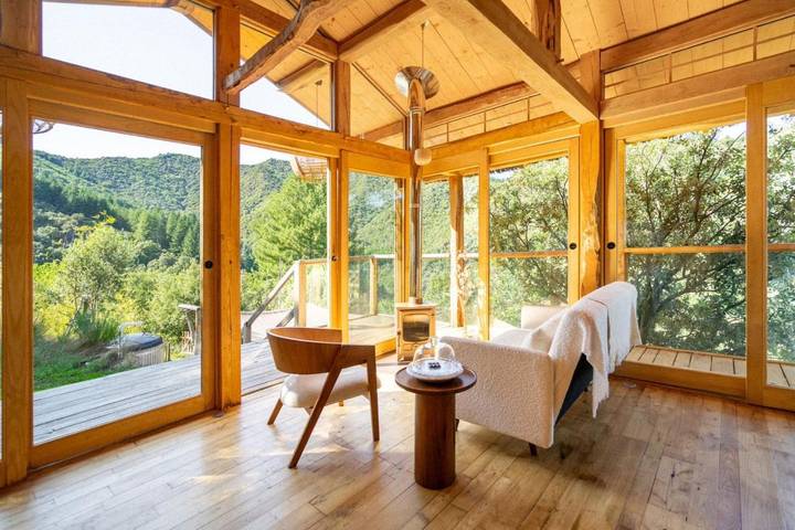 Location de vacances pour 4 personnes, avec vue ainsi que piscine et jardin, animaux acceptés à Saumane - 2