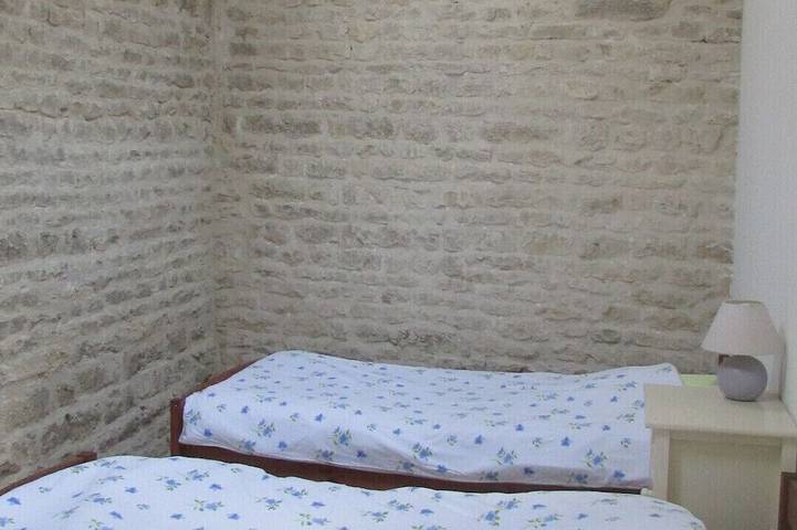 Location de vacances pour 8 personnes, avec piscine à Dœuil-sur-le-Mignon - 3