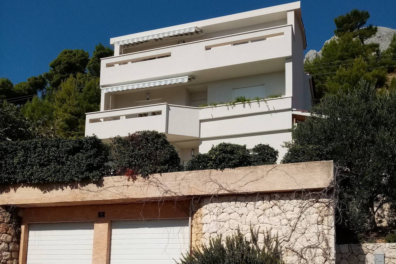 Entire apartment, Two bedroom apartment with balcony and sea view Marušići, Omiš A-25687-a in Marusici, Omiš-Riviera