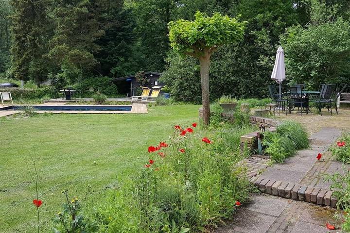 Villa für 11 Personen, mit Terrasse und Garten sowie Pool und Sauna in Bergen (Nordholland) - 4