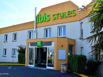 Hôtel pour 2 personnes, avec piscine ainsi que jardin et vue à Gien