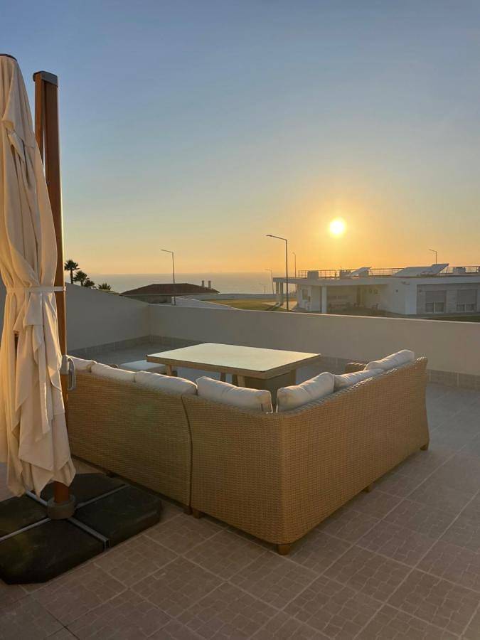 Luxury 6 Bedroom Oceanfront Vila - Sleeps 22 Guests in Foz do Arelho, Leiria distrito