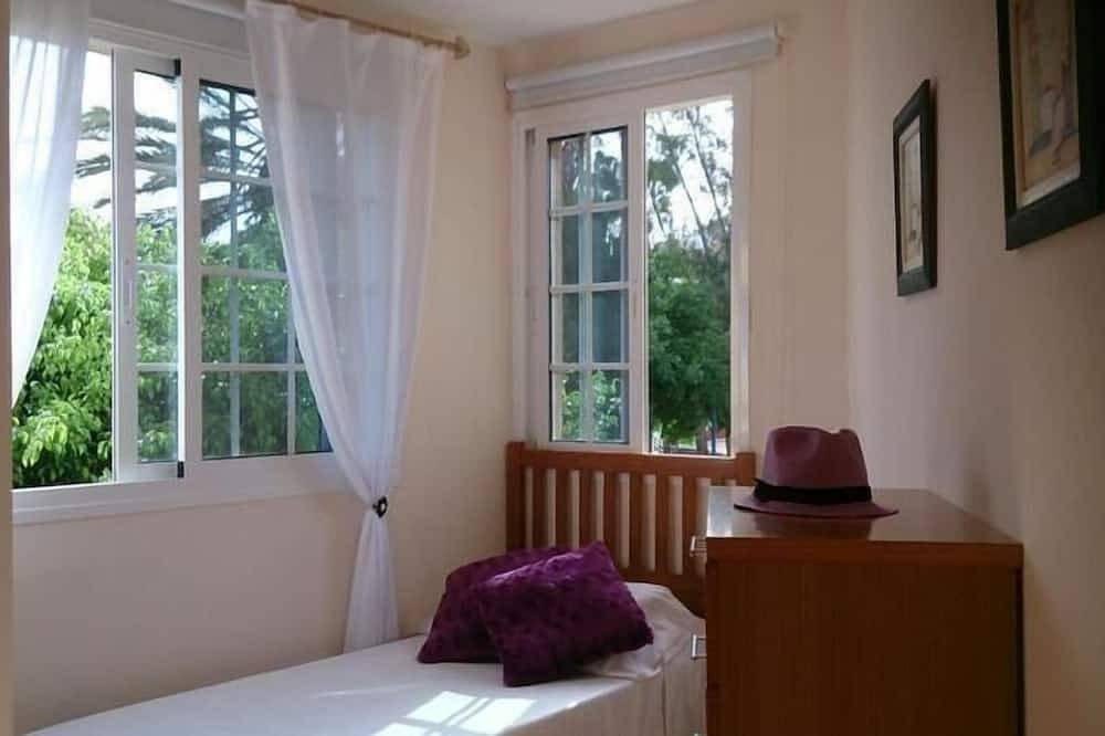 Entire apartment, Cosy holiday flat for 3 persons in Playa de Gran Tarajal, Gran Tarajal