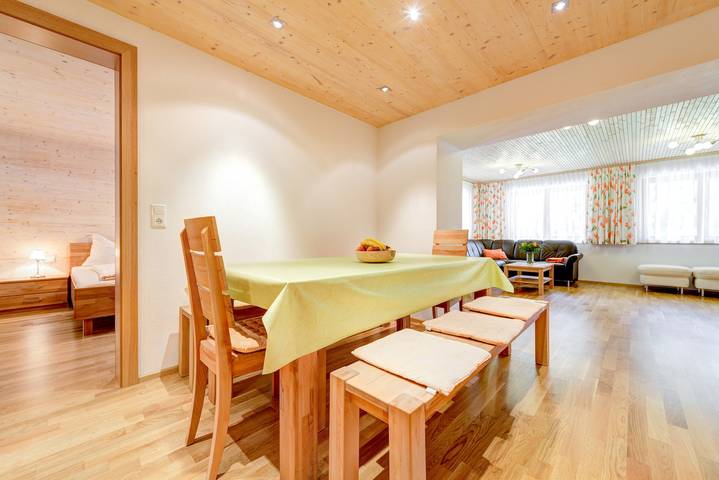 Ferienwohnung für 8 Personen, mit Terrasse und Garten in Vorarlberg - 2