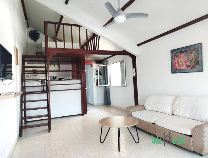 Gîte pour 2 personnes, avec vue et balcon dans Plage des Roches Noires