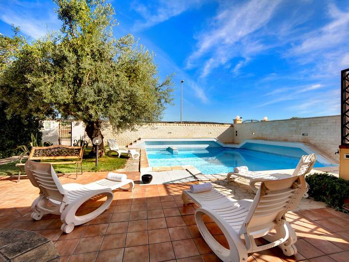 Location de vacances pour 12 personnes, avec Balcon et Terrasse ainsi que Jardin et Piscine à Ragusa - 2