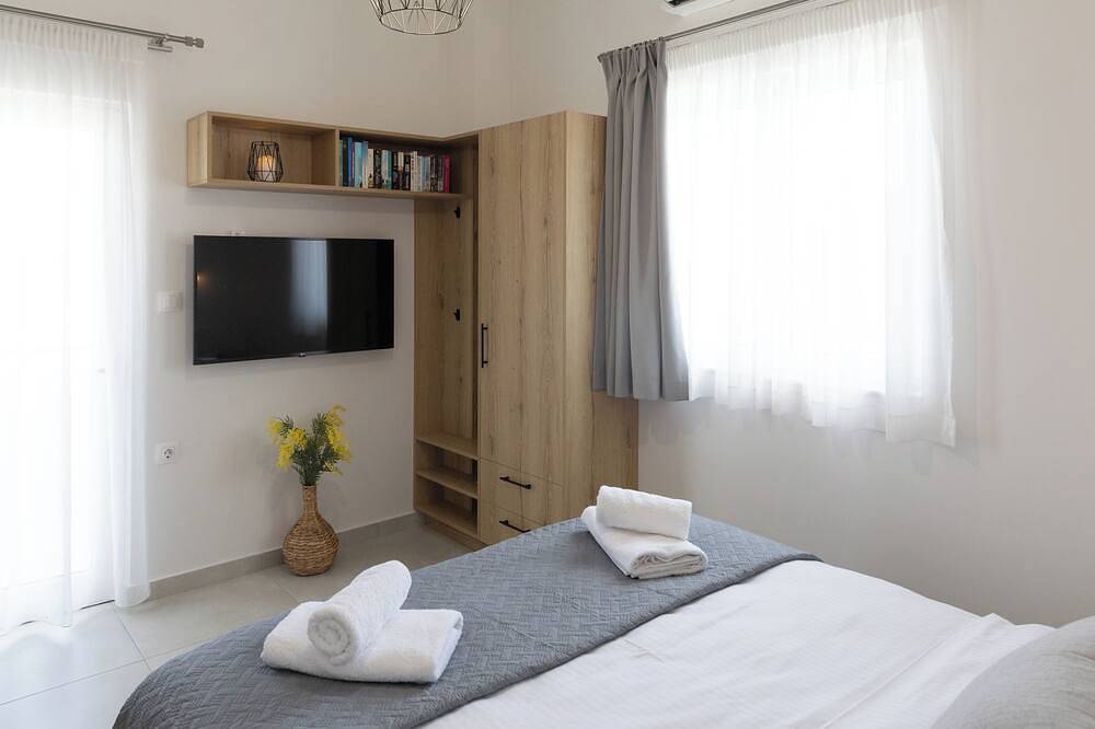 Entire apartment, Omalia Stay \"Kyma\" in Malia, Iraklio-Heraklio region