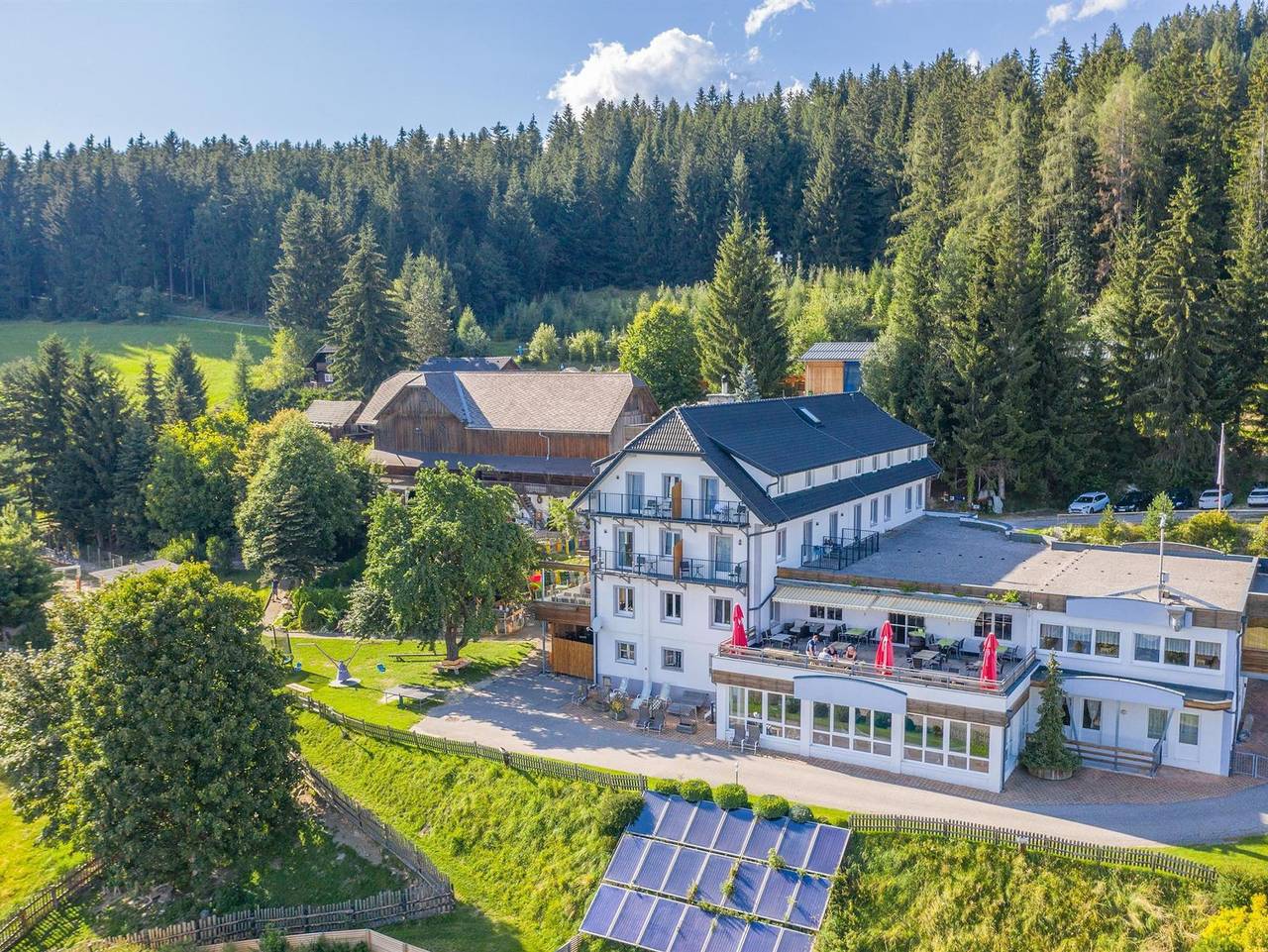 Ganze Ferienwohnung, Familienhotel Berger - Tinyhaus - Selbstversorger, Bad, Wc, ruhig in St. Jakob im Walde, Steirerland