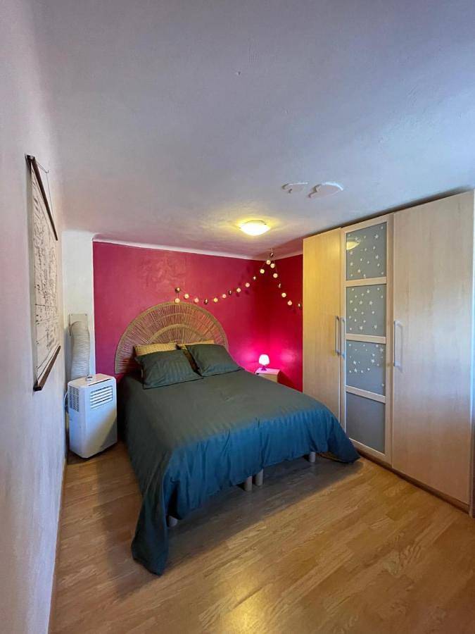 Appartement entier, Two-Bedroom Apartment in Salernes, Région de Draguignan