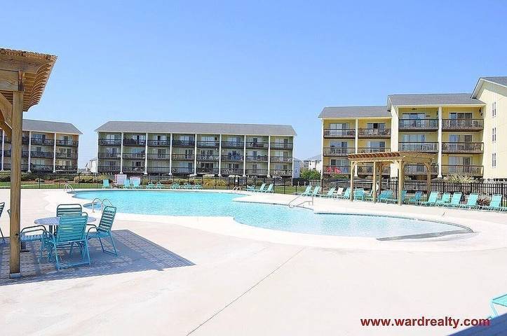 Vacation rental for 8 people, with pool and balcony/terrace in Surf City